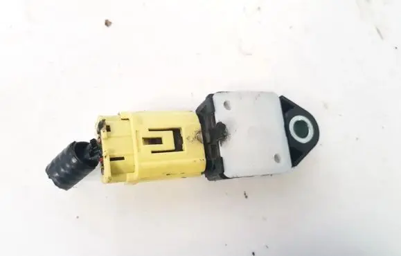 Lexus IS 220D-250-350 Airbag deployment crash/impact sensor 898310w040 0715367871