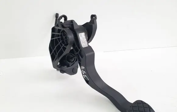Volkswagen Polo V 6R Clutch pedal 6R1721059AB