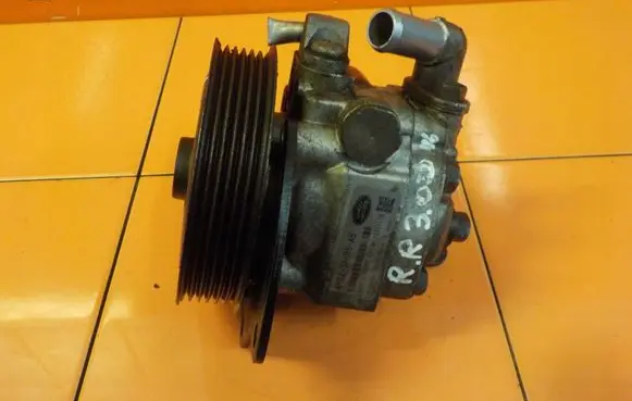 Land Rover Range Rover Evoque L538 Power steering pump AH223A696AB 8MB63
