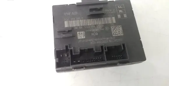 Volkswagen PASSAT B8 Door control unit/module 5Q0959595E 5Q0959595B