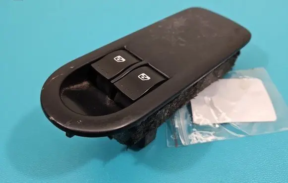 Renault Megane II Electric window control switch IMPRK1512588
