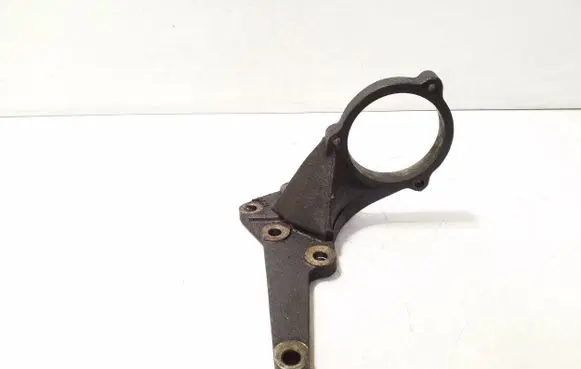 Nissan X-Trail T30 Driveshaft support bearing bracket 