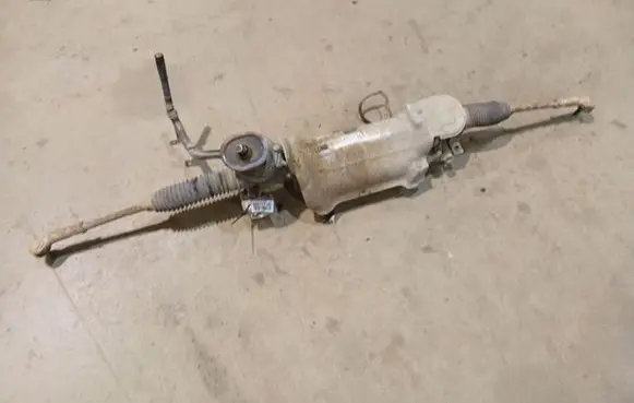 Volkswagen Golf V Steering rack 