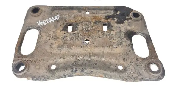 Volvo 940 Front differential bracket 