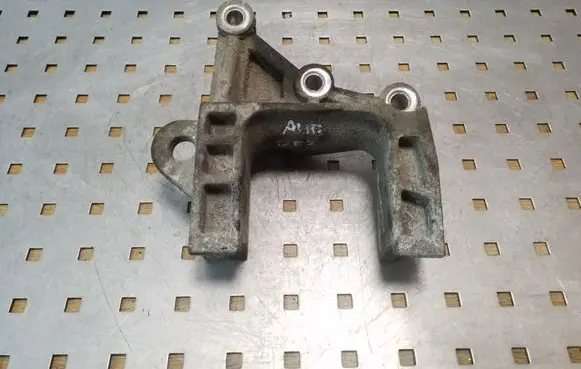 Chrysler Grand Voyager V Gearbox mounting bracket
