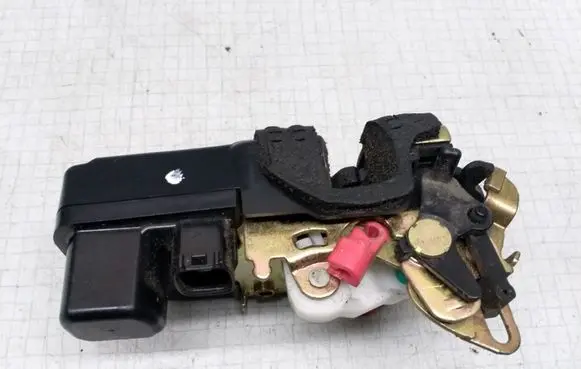 Chrysler Neon II Rear door lock