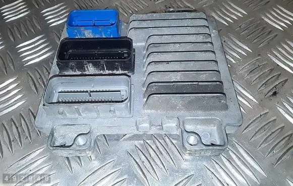 Opel Astra J Engine control unit/module 12639235 12616532