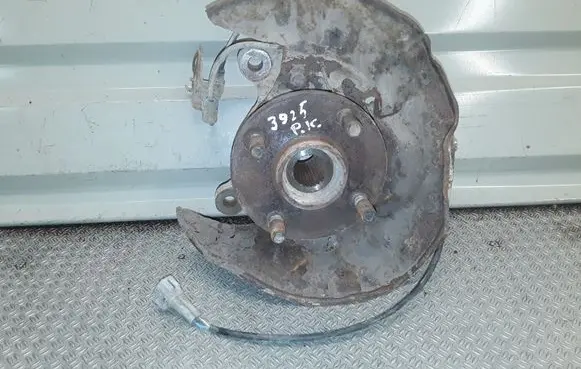 Toyota Corolla E120 E130 Front wheel hub spindle knuckle