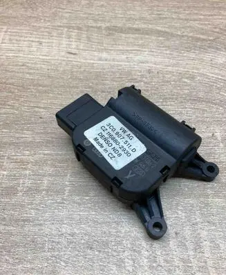 Volkswagen PASSAT B6 Air flap motor/actuator 3C0907511D 1168802930