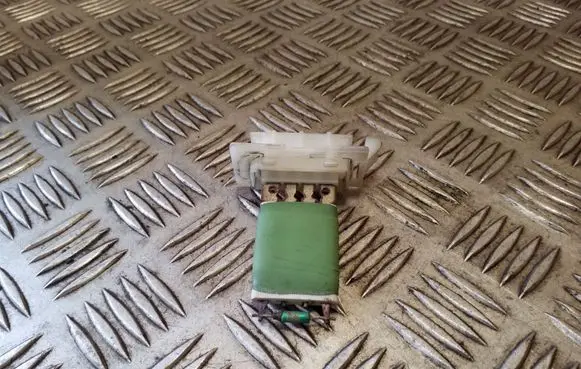 Volkswagen Eos Heater blower motor/fan resistor