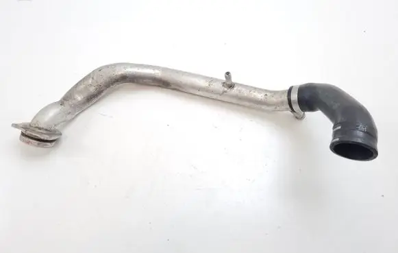 Engine coolant pipe/hose