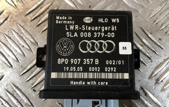 Audi A4 S4 B7 8E 8H Light module LCM 8P0907357B 5LA00837900