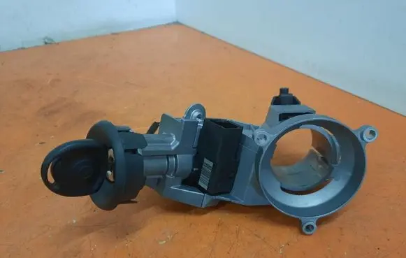 Opel Corsa D Ignition lock 56155D