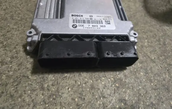 BMW 5 E60 E61 Engine control unit/module 7803369 0281013500 170053122