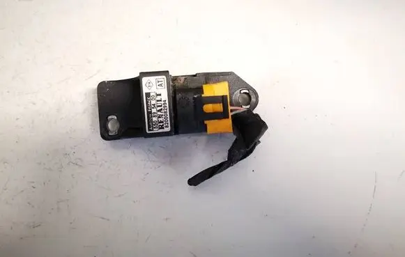 Renault Scenic I Airbag deployment crash/impact sensor 8200082994 550895400