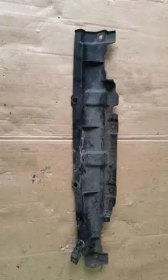 Suzuki Swift I Radiator trim 72398-63J0