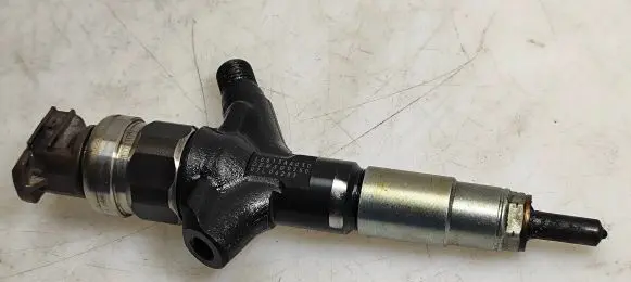 Subaru Outback Fuel injector 16613AA030 07L06283 DLPS00250