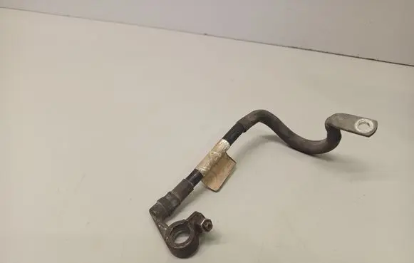 Volkswagen Touran I Negative earth cable (battery) 