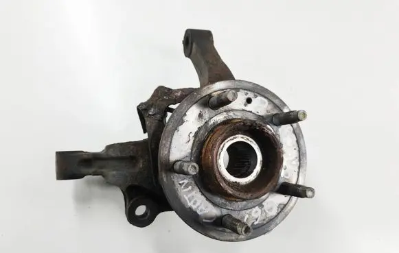 Front wheel hub spindle knuckle