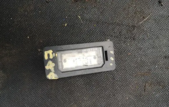 BMW 1 E82 E88 Number plate light 7193293