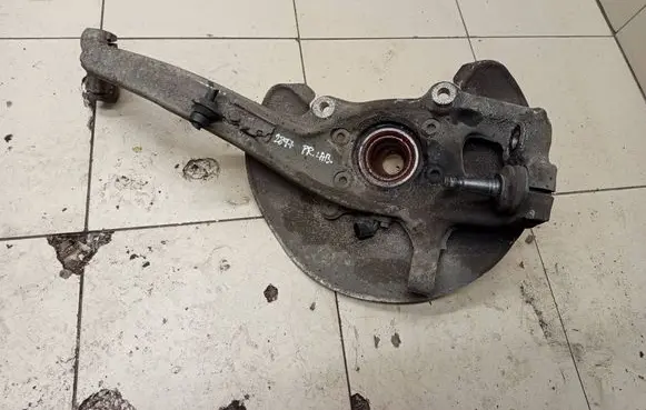 Audi Q5 SQ5 Front wheel hub spindle knuckle 