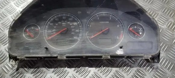 Speedometer (instrument cluster)