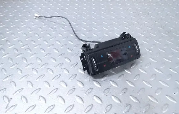 Mercedes-Benz E W211 Climate control unit A2118300285 2118300285