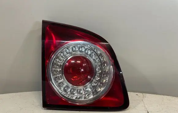 Volkswagen Golf Plus Tailgate rear/tail lights 5M0945093H