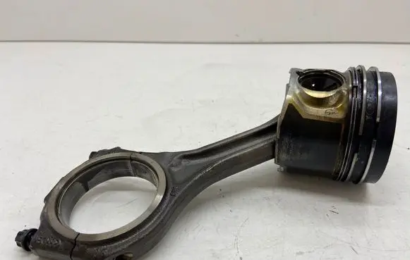Audi A6 S6 C6 4F Piston with connecting rod