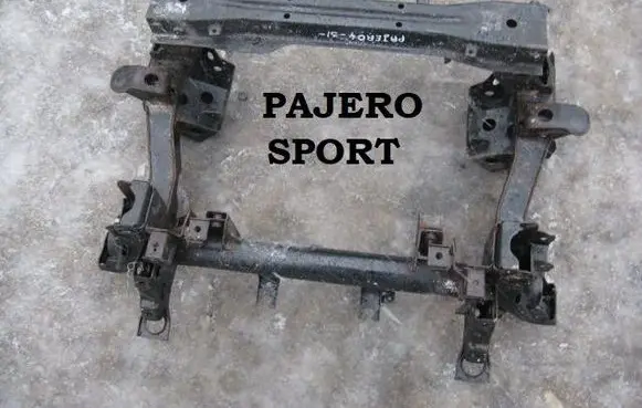 Mitsubishi Pajero Sport I Front subframe MD497634