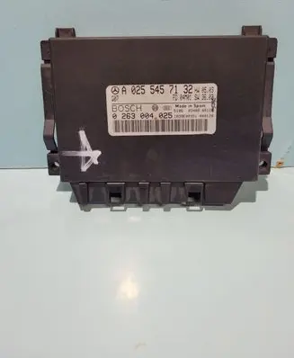 Mercedes-Benz E W211 Parking PDC control unit/module A0255457132 A263004025