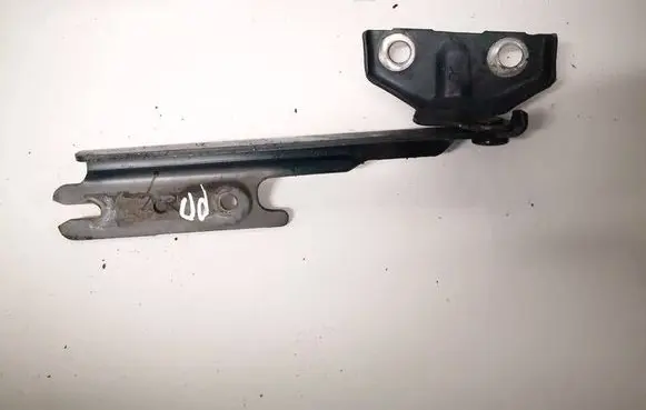Mazda 626 Engine bonnet/hood hinges 