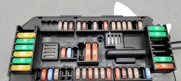 BMW 1 F20 F21 Fuse module 933787902