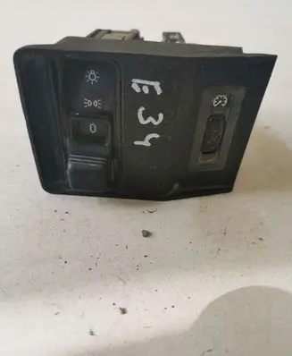 BMW 5 E34 Fog light switch 8351235