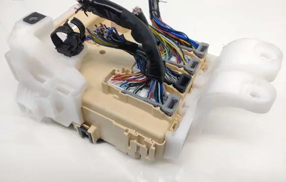 Toyota Auris E180 Fuse module 8922102480 50122230 63586756