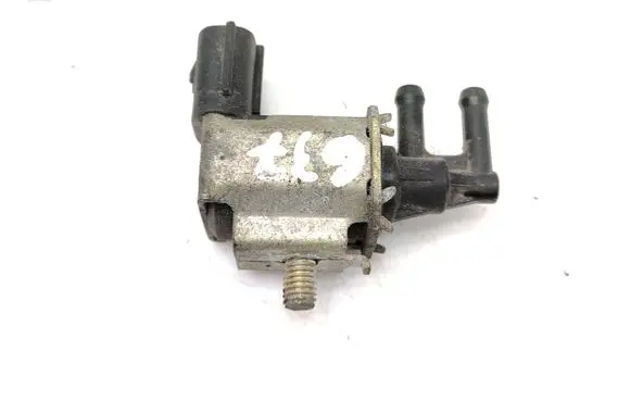 Mazda 929 Vacuum valve 