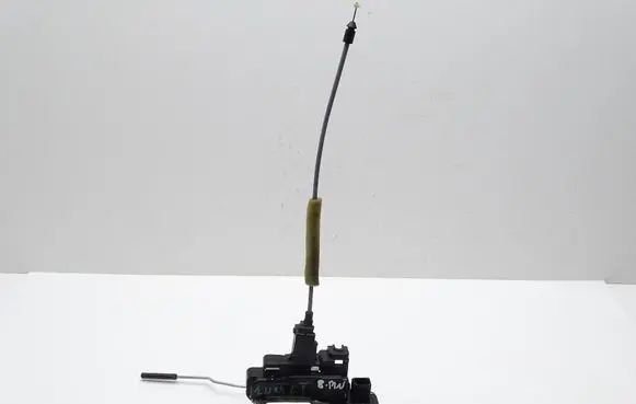 Opel Antara Front door lock A081876