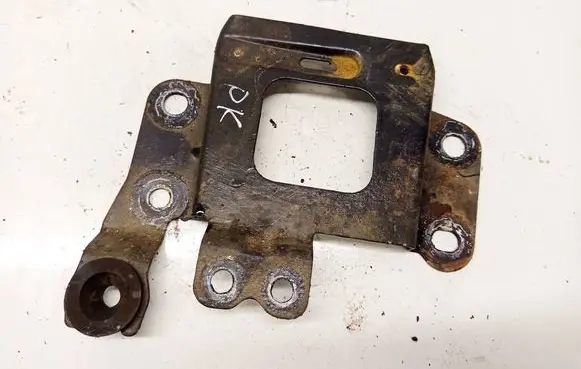Ford Mondeo MK IV Front bumper mounting bracket 