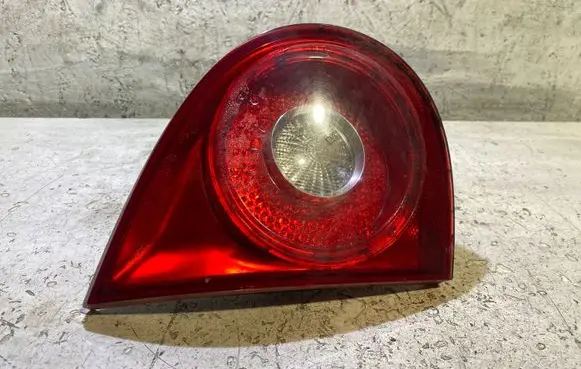 Volkswagen Golf V Tailgate rear/tail lights 1K6945093F 00034315 028500104