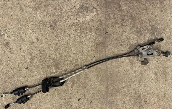 KIA Rio Gear shift cable bracket 
