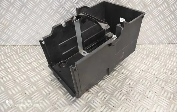 Battery box tray