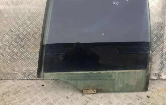 Opel Omega B1 Rear door window glass 