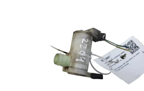 Nissan X-Trail T30 Windscreen/windshield washer pump 2224624A