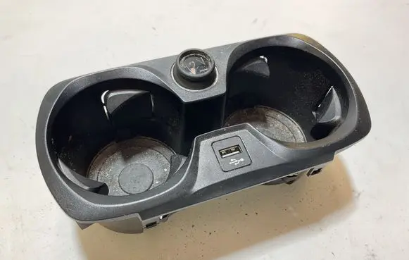 BMW 3 G20 G21 Cup holder 83329001 6806803 1870135116