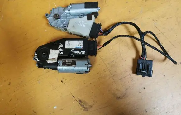 Renault Espace - Grand espace IV Sunroof motor/actuator 1710626B