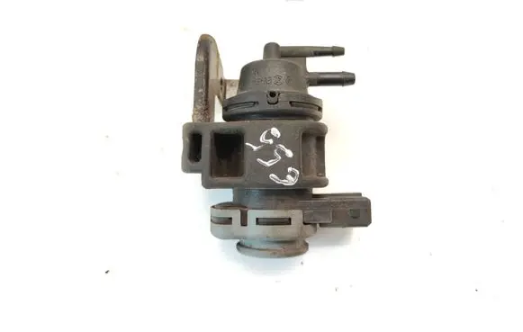 Renault Laguna III Turbo solenoid valve 8200575400