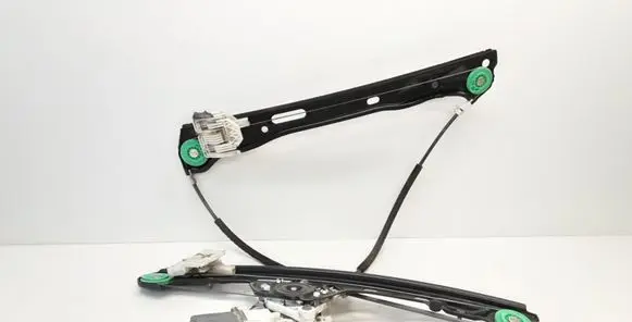 BMW 1 E81 E87 Front door window regulator with motor 6927028 996625100