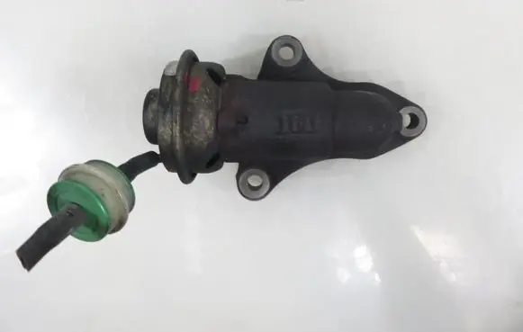 Toyota Yaris EGR valve 2562033010
