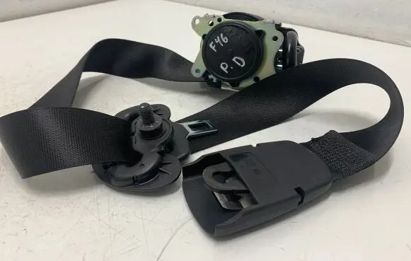 BMW 2 F46 Front seatbelt 635240300B 080421
