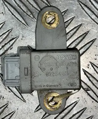Mercedes-Benz A W168 Airbag deployment crash/impact sensor 0125420417 0265005113